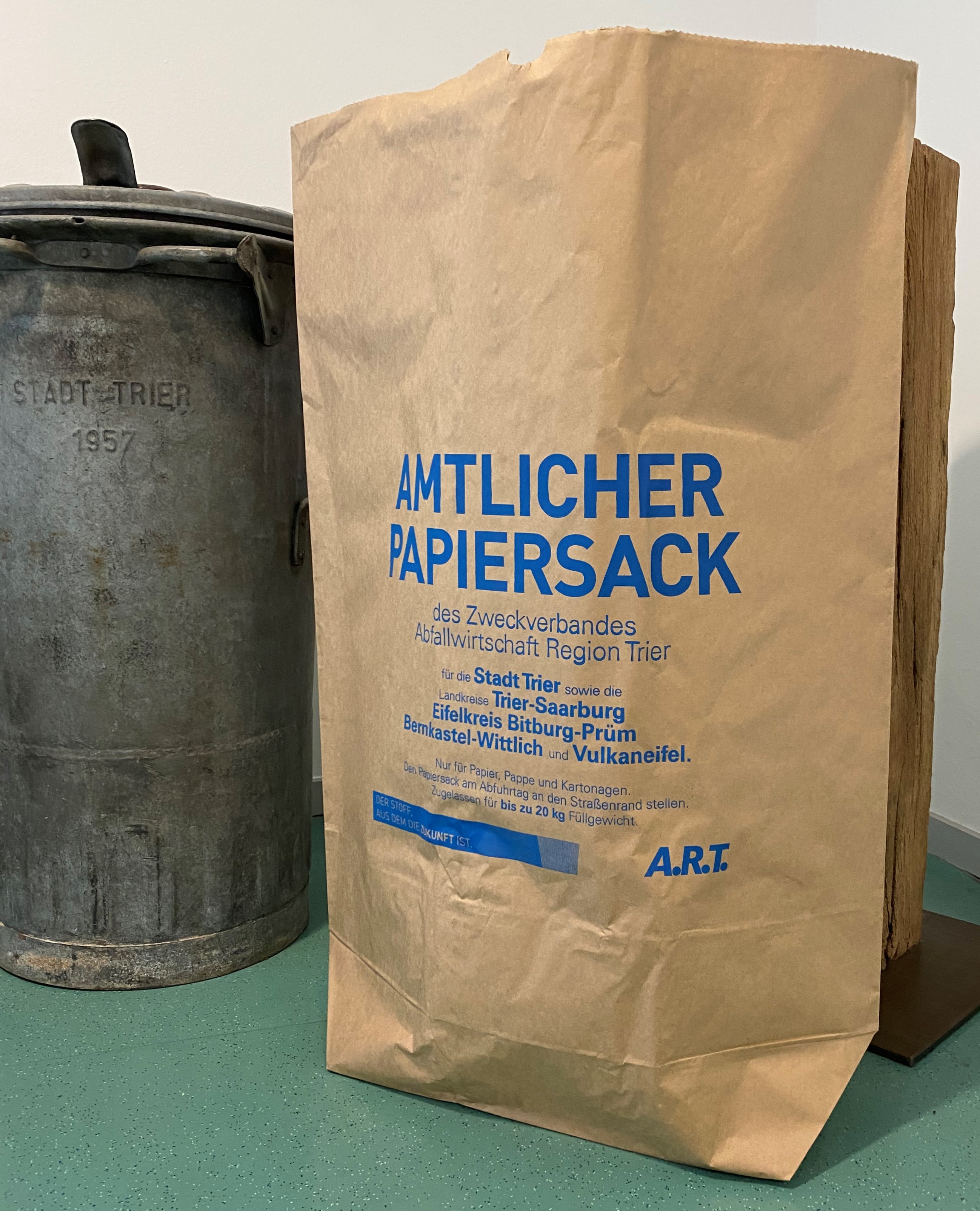 Foto: Amtliche Papiersäcke (120 Liter)